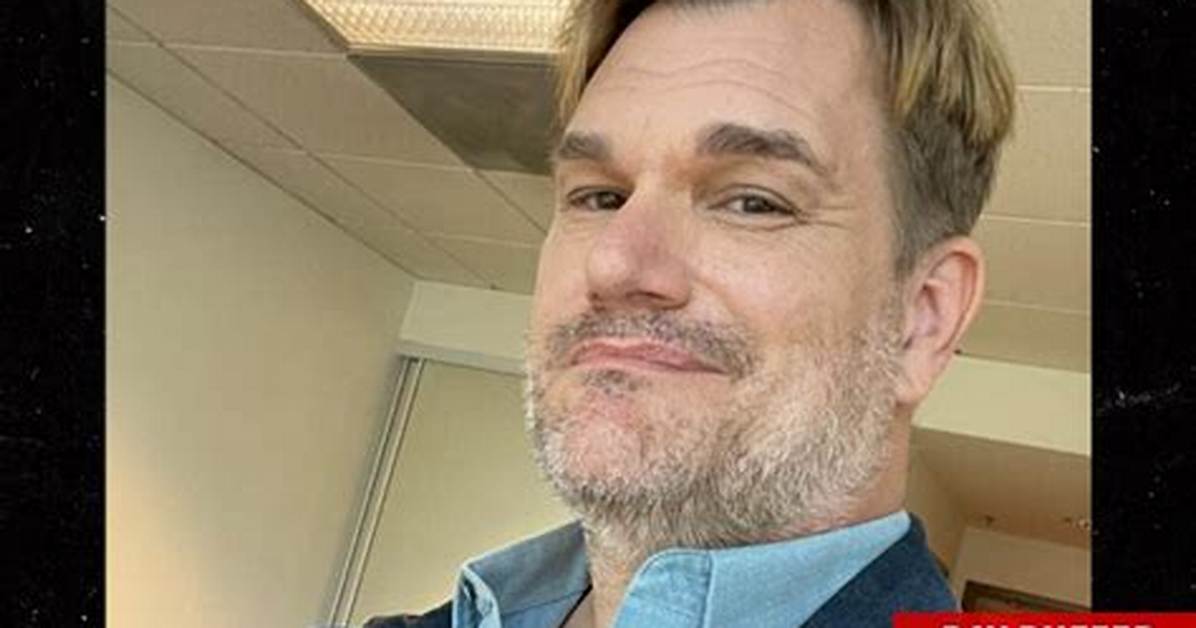 Actor Ray Buffer Accused of Stealing Comics Archives