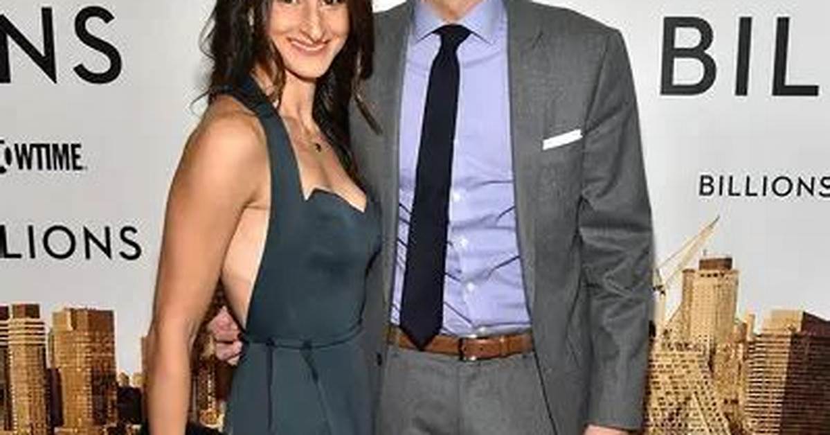 Andrew Ross Sorkin Bio, Age, Wife, Kids, Eye, Cnbc, Book, Salary