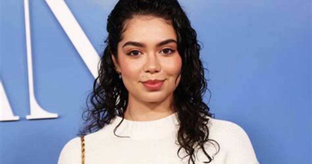 Auli'i Cravalho's Love Life: Everything to Know