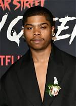 Benjamin Flores Jr Bio, Age, Height, Life, Ethnicity, Religion, Net Worth, Dating, Girlfriend, Dariu
