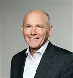 Dave Calhoun's Educational Background and Expertise