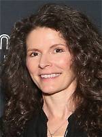 Discover the Surprising Age Gap: Edie Brickell and Paul Simon's Age Difference Revealed