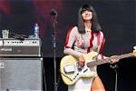 Does Laura Lee Khruangbin Wear a Wig? Here's What We Know About the Musician ·