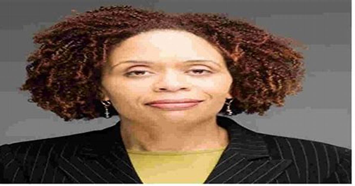 Dr Tracey Julian Wiki, Age, Husband, Kids, Salary, Experience & More