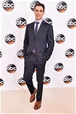 Eddie Cahill (Actor) Bio, Wiki, Age, Height, Wife, Friends, Miracle, Net Worth, Movies and Tv Shows