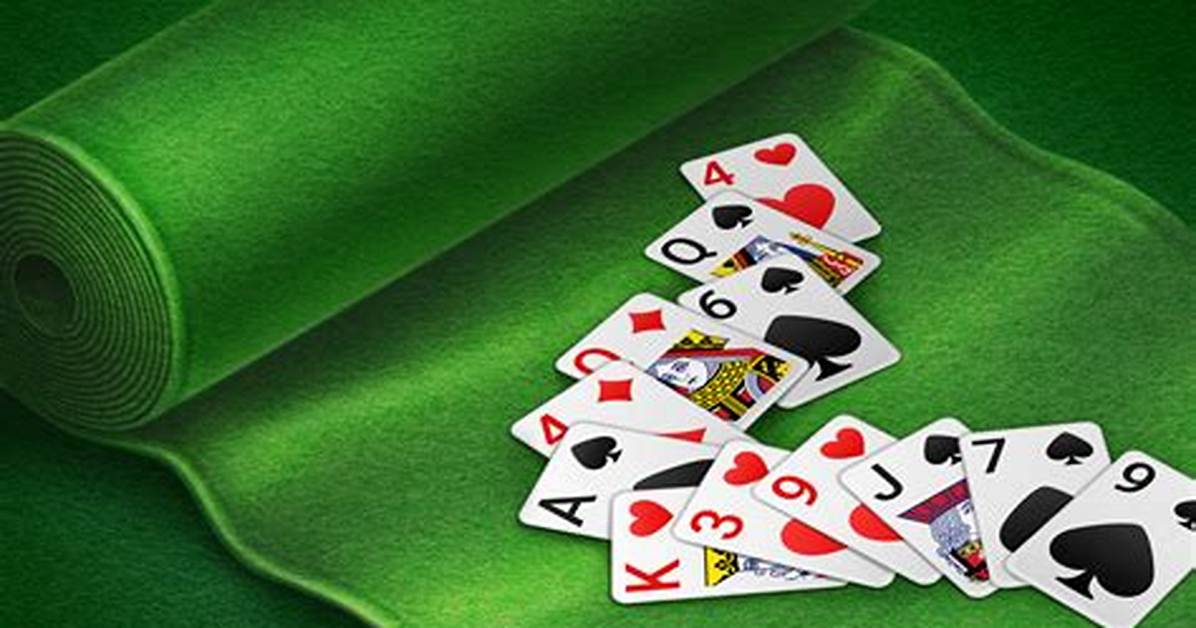 Enchanting Green Felt Solitaire: a Classic Game for All