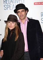 Holly Hunter: Boyfriend, Net Worth, Tattoos, Smoking & Body Measurements