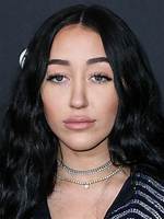 How Old Is Noah Cyrus: a Comprehensive Overview of Her Age and Career