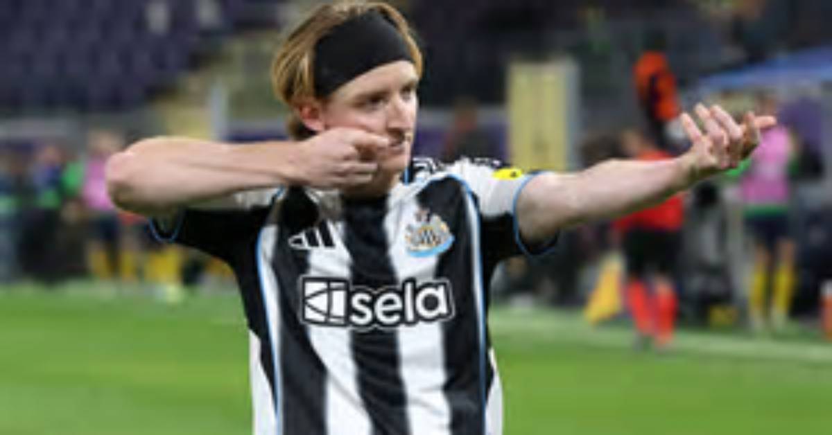 Is Anthony Gordon Dating Anyone? a Glance at His Love Life as Winger Is Close to Chelsea Move