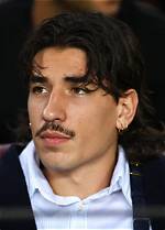 Is Hector Bellerin Married? Everything About the Wife and Relationship Status of Spanish Footballer