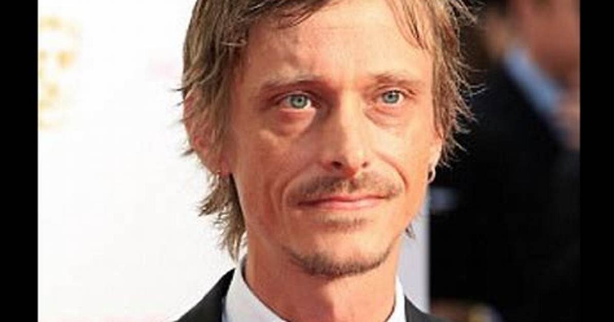 Is Mackenzie Crook Sick? Illness and Health Update