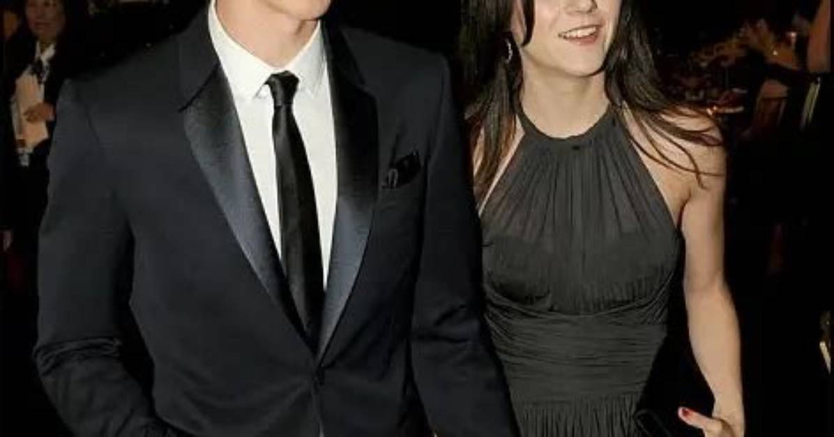 Is Shannon Woodward Married?