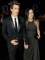 Is Shannon Woodward Married?