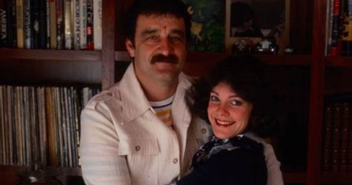 Julie Cobb Victor French