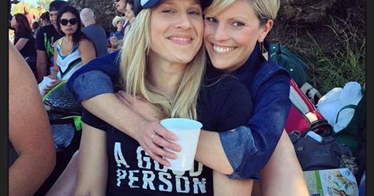 Kate Scott Wife Nicole Is a Proud Dog Parent