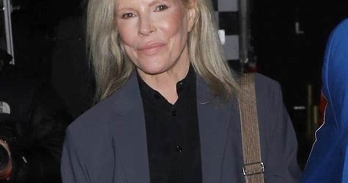 Kim Basinger: the Enigmatic Hollywood Icon's Biography