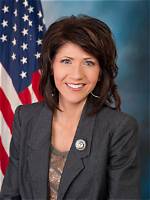 Kristi Noem Bio, Wiki, Height, Husband, Family, for President and Net Worth