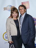 Laura San Giacomo Married, Husband, Divorce, Children, Net Worth