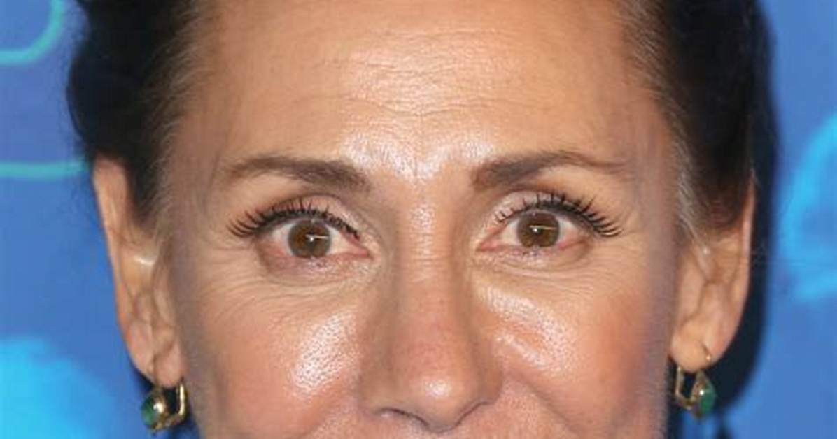 Laurie Metcalf: Dating, Net Worth, Tattoos, Smoking & Body Measurements