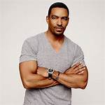 Laz Alonso, Age, Life, Ethnicity, Religion, Height, Weight, Net Worth, Biography, Dating, Married, Wife, Mother’s Milk, the Boys, Wiki