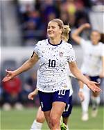 Lindsey Horan Contract Extension: Analyzing the Impact on Portland Thorns