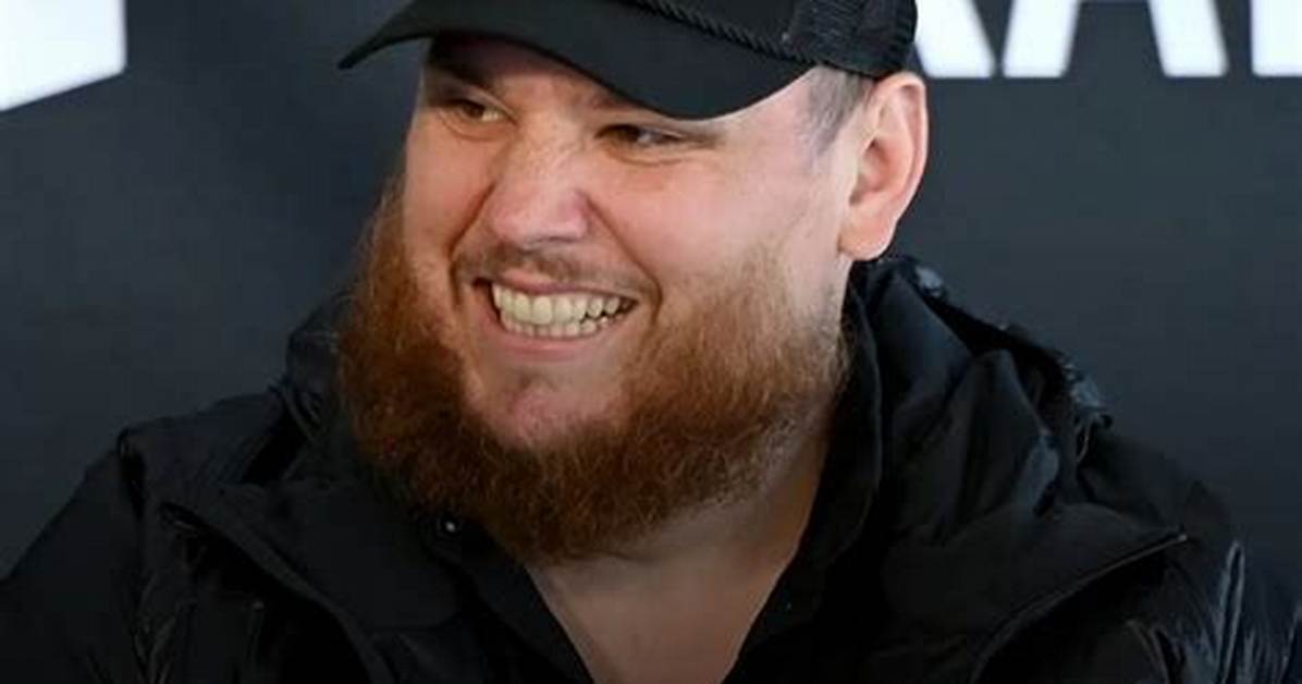 Luke Combs and His Political Allegiance: Does He Endorse Donald Trump?