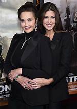 Lynda Carter's Relationships: a Comprehensive Guide