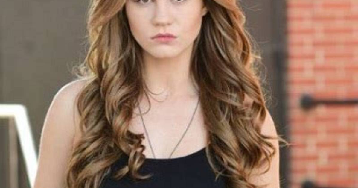 Mackenzie Lintz, Bio, Career, Married, Parents, Boyfriend, Net Worth