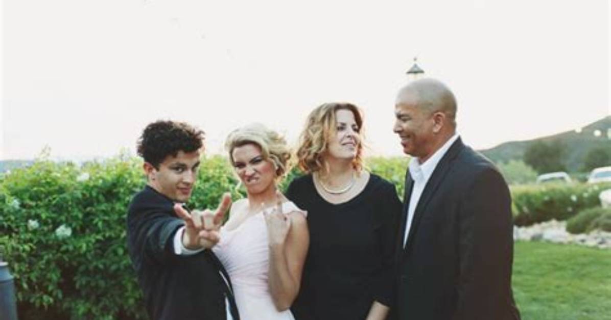 Meet Allwyn Kelly and Laura Kelly ·