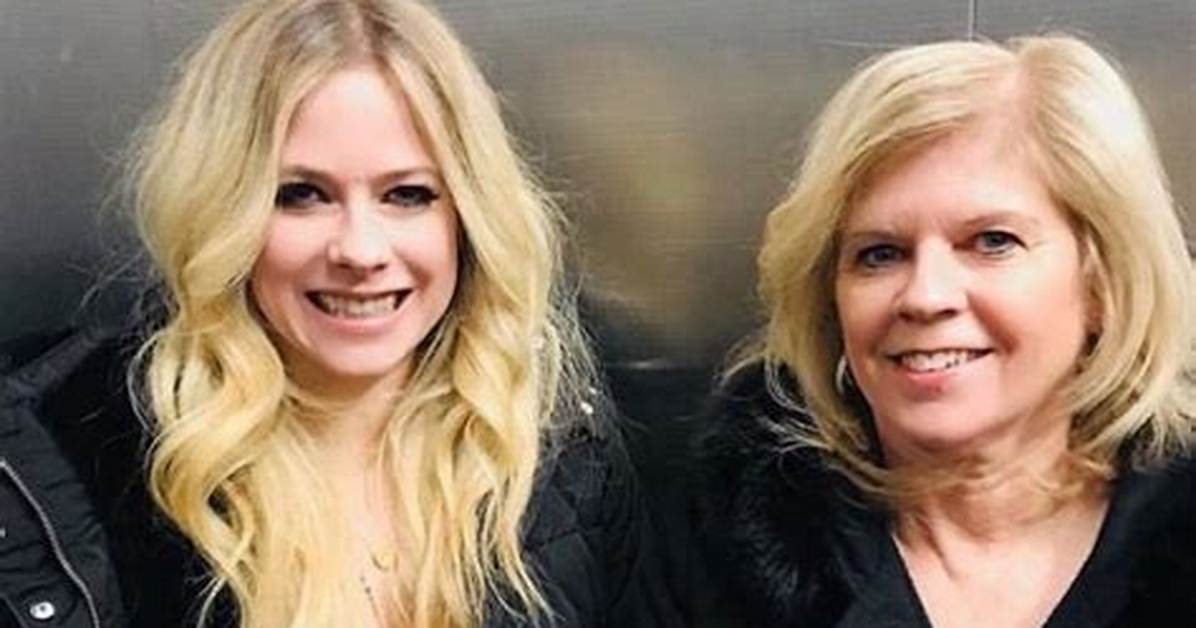 Meet Judith-Rosanne Loshaw: Avril Lavignes Mom Proud as Singer Gets Hollywood Walk of Fame Star