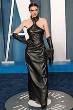 'Raccoon Eyes': Julia Fox Trolled for Edgy Dress and Heavy Eye Makeup at Spirit Awards