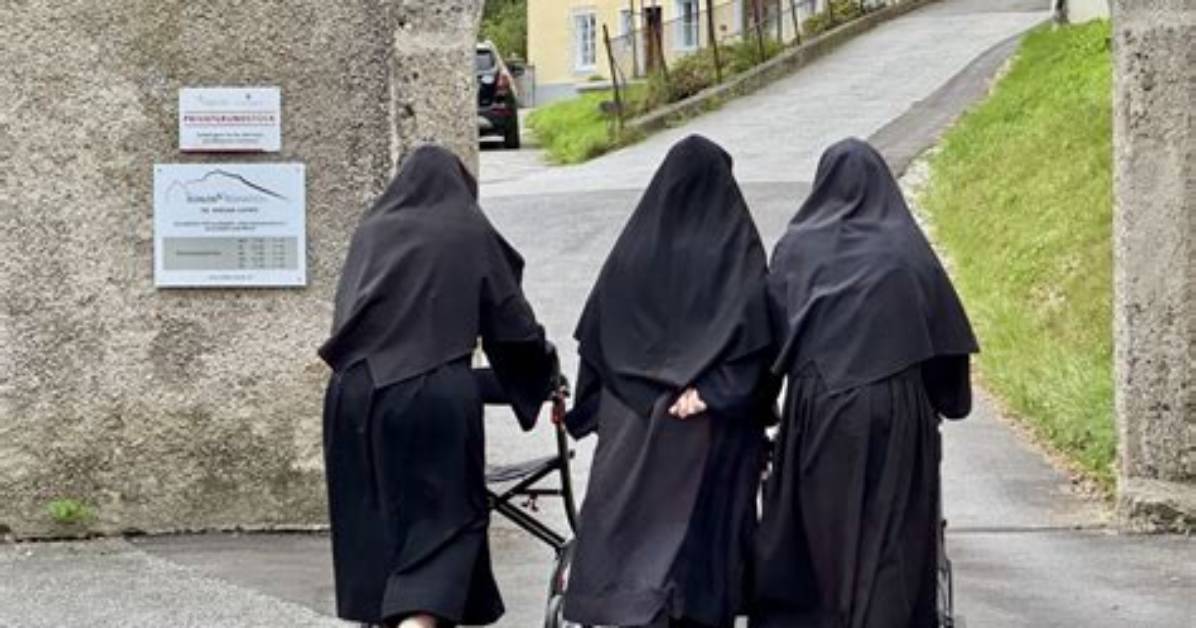 Return to the Convent with Back in the Habit: Sister Act 2