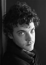 Robert Jumper Age, Height, Girlfriend: 10 Facts on the Actor