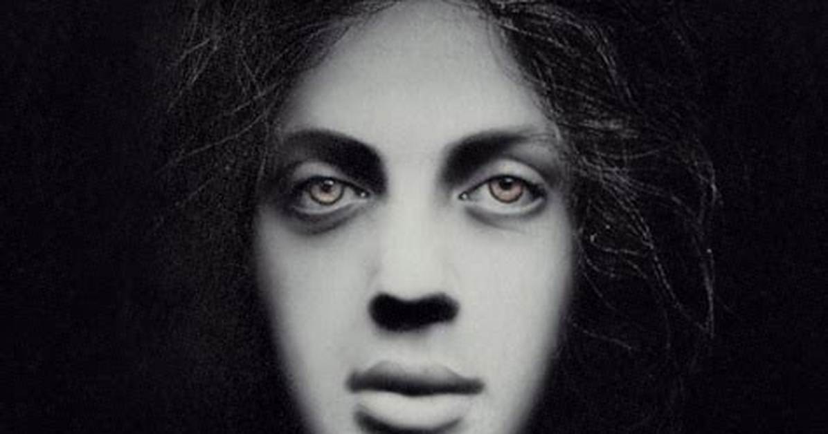 The Emotive Lyrics: Billy Joel's "Piano Man" Captivates