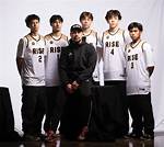 The Rise of a Basketball Star on the Platform