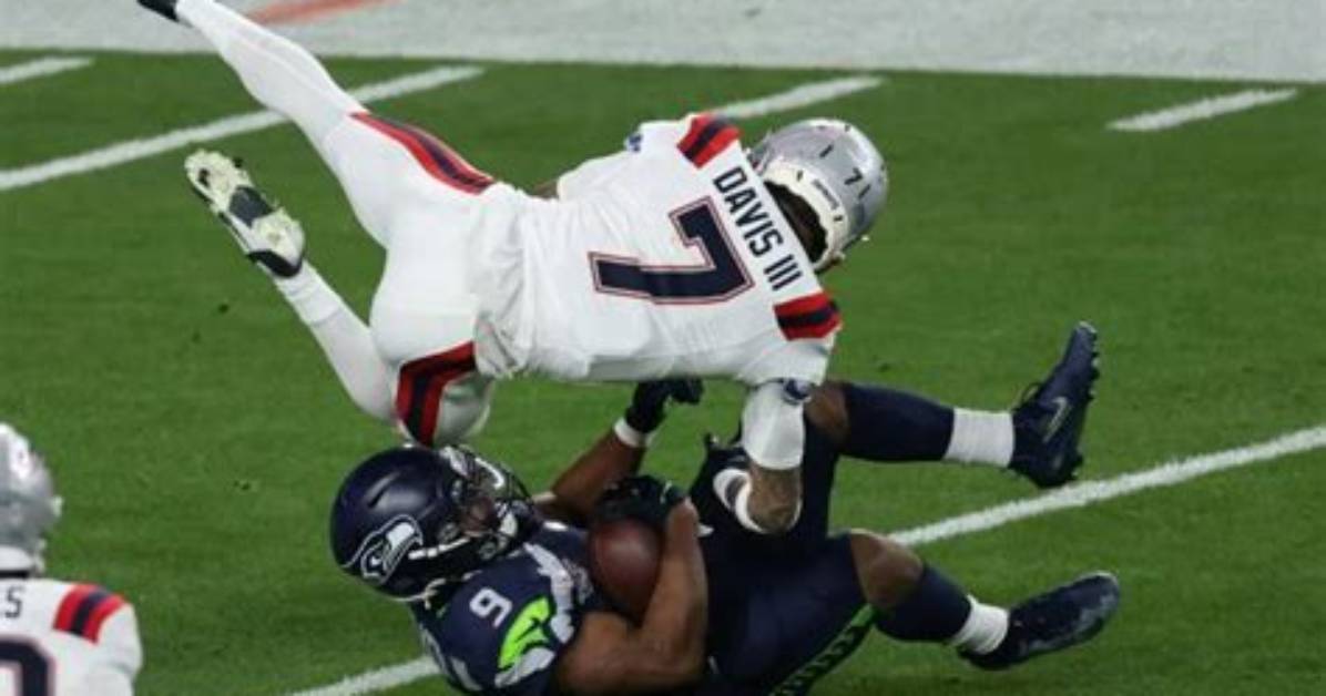 The Rivalry Renewed: Patriots and Seahawks Players Clash for Victory