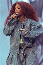 Unveiling Sza's Stature: Exploring the Artist's Height