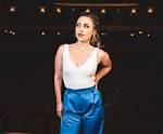 Unveiling Taylor Tomlinson's Height: Insights and Surprises Revealed
