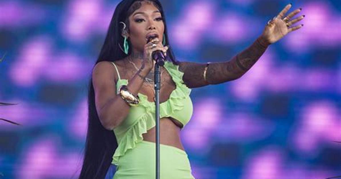 Unveiling the Story Behind Summer Walker's Baby Daddy Larry