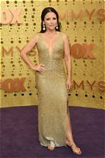 What's Julia Dreyfus' Height? Uncover the Answer Here