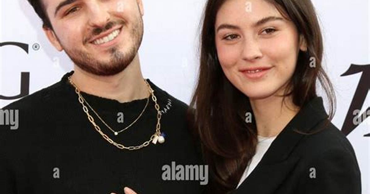 Who Is Blake Slatkin? Gracie Abrams Boyfriend, Relationship Timeline ·
