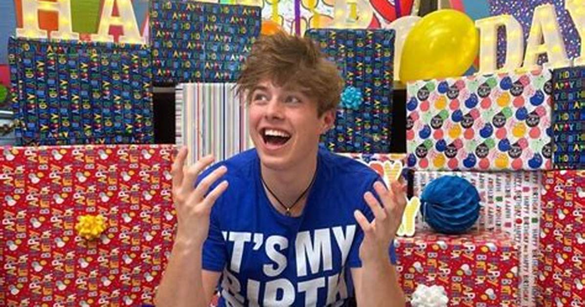 Who Is Jeremy Hutchins Dating Now ·