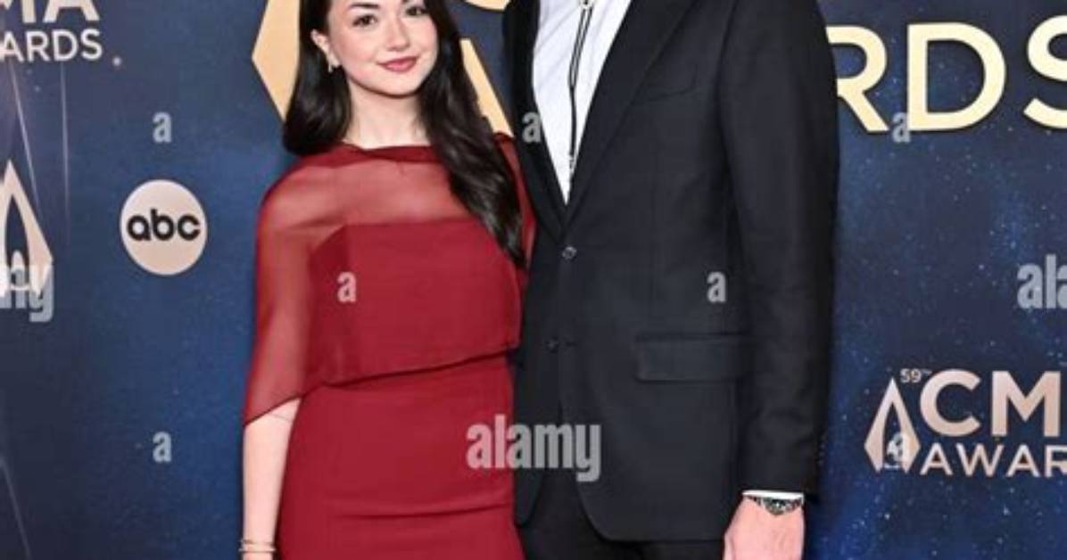 Who Is Joe Mele Girlfriend Angela Chalet? Instagram & Tiktok Revealed