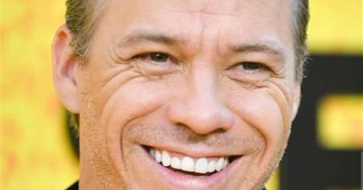 Who Is Michael Raymond-James Dating Now ·