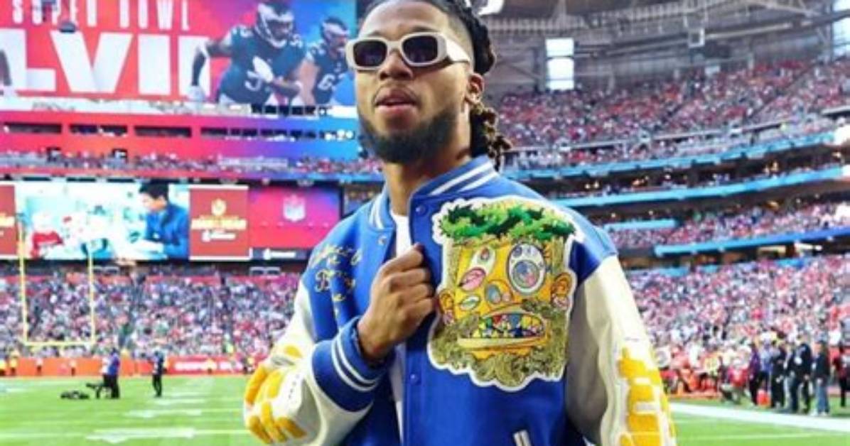 Why Damar Hamlins Controversial Super Bowl Jacket Was Criticized by Adrian Peterson ·