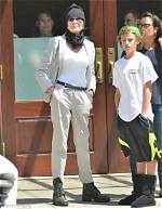Why Does Diane Keaton Always Wear Turtlenecks, Does She Have a Breast Cancer in Real Life?